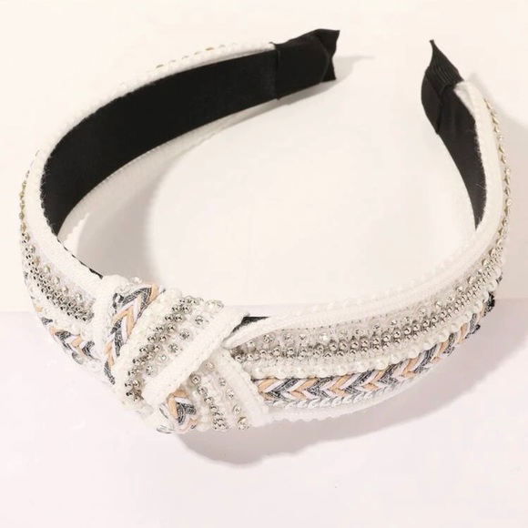 White Twisted Headband With Rhinestones and Pearl Details - Picture 5 of 5